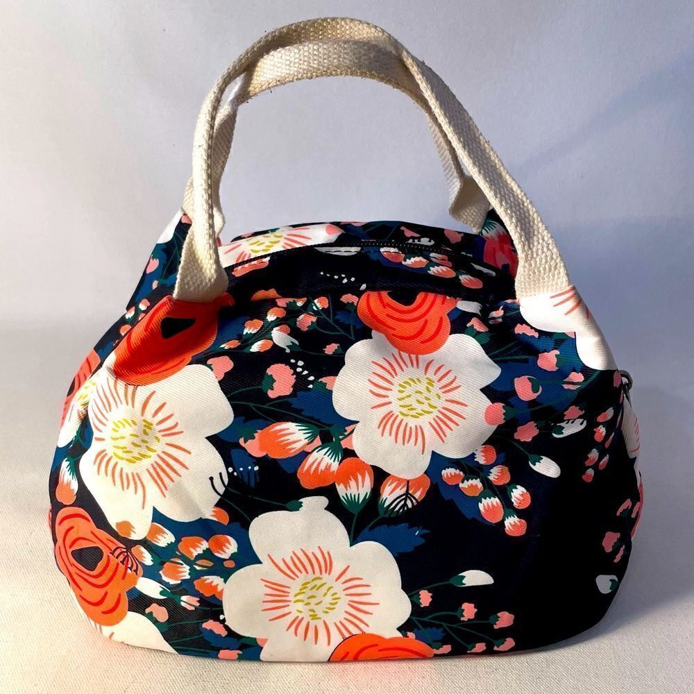 Insulated floral lunch bag in the style of Rifle Paper Company